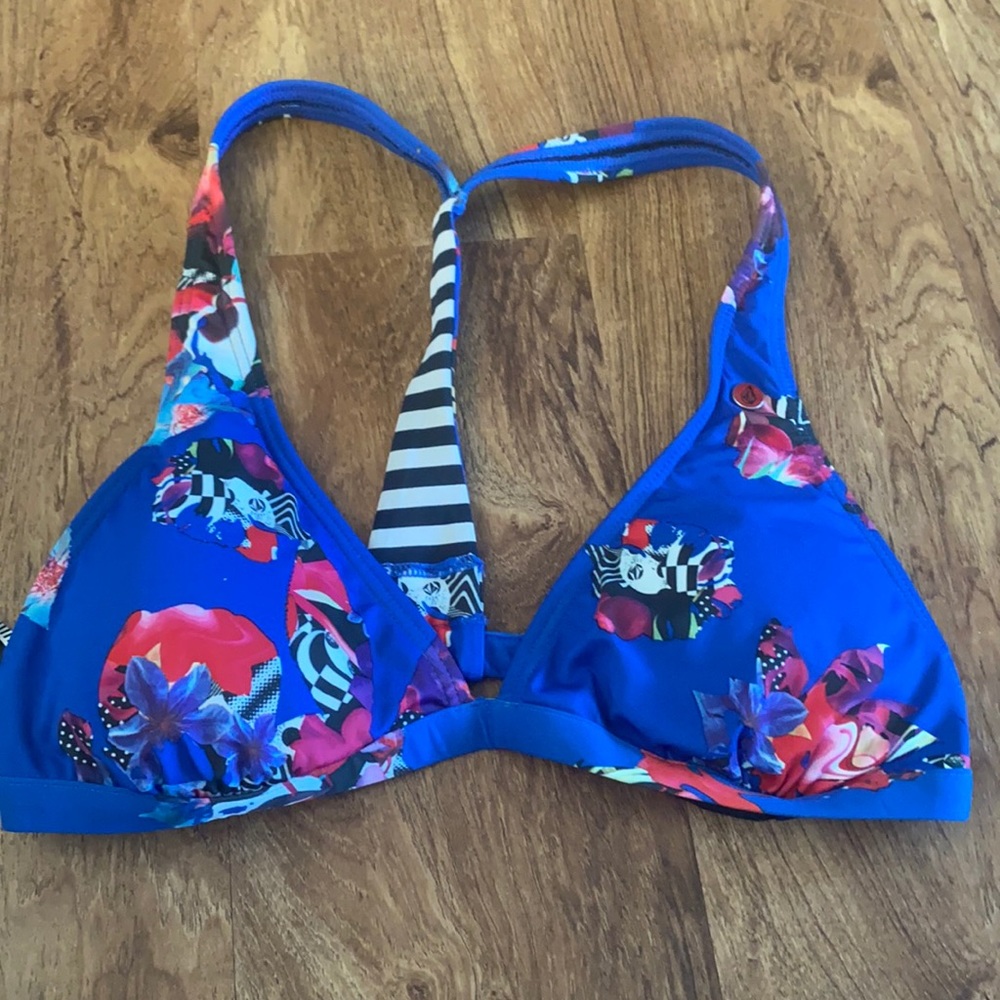 Volcom bikini top